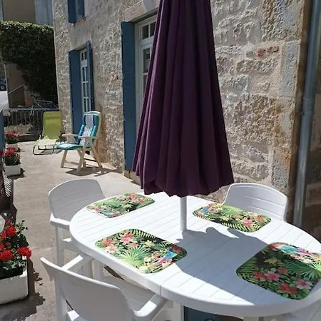 Gite Miers Chez Nadine Exterior photo