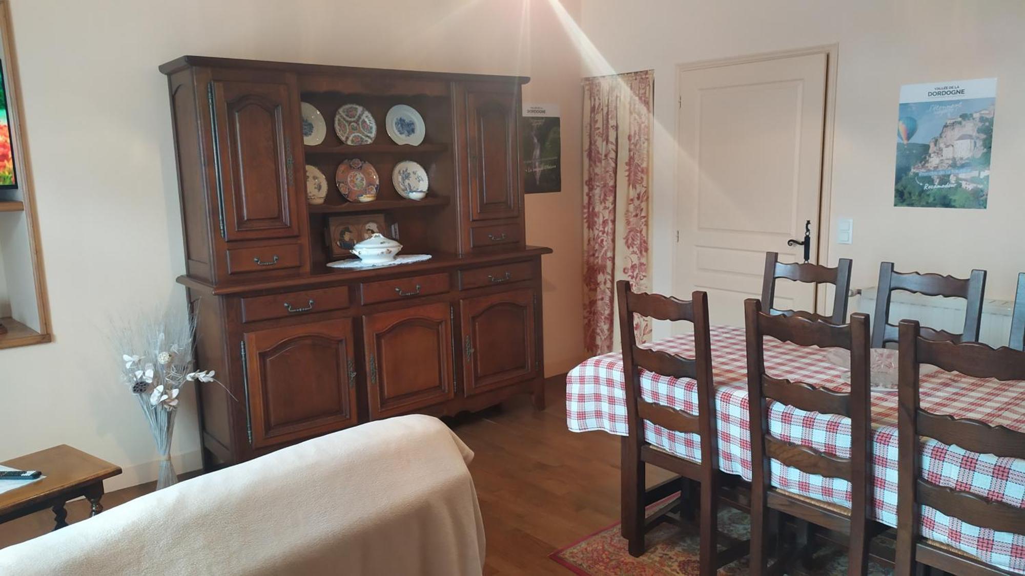 Chez Nadine Miers